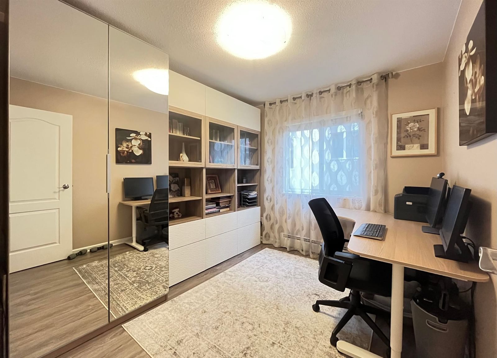 Listing Image 15