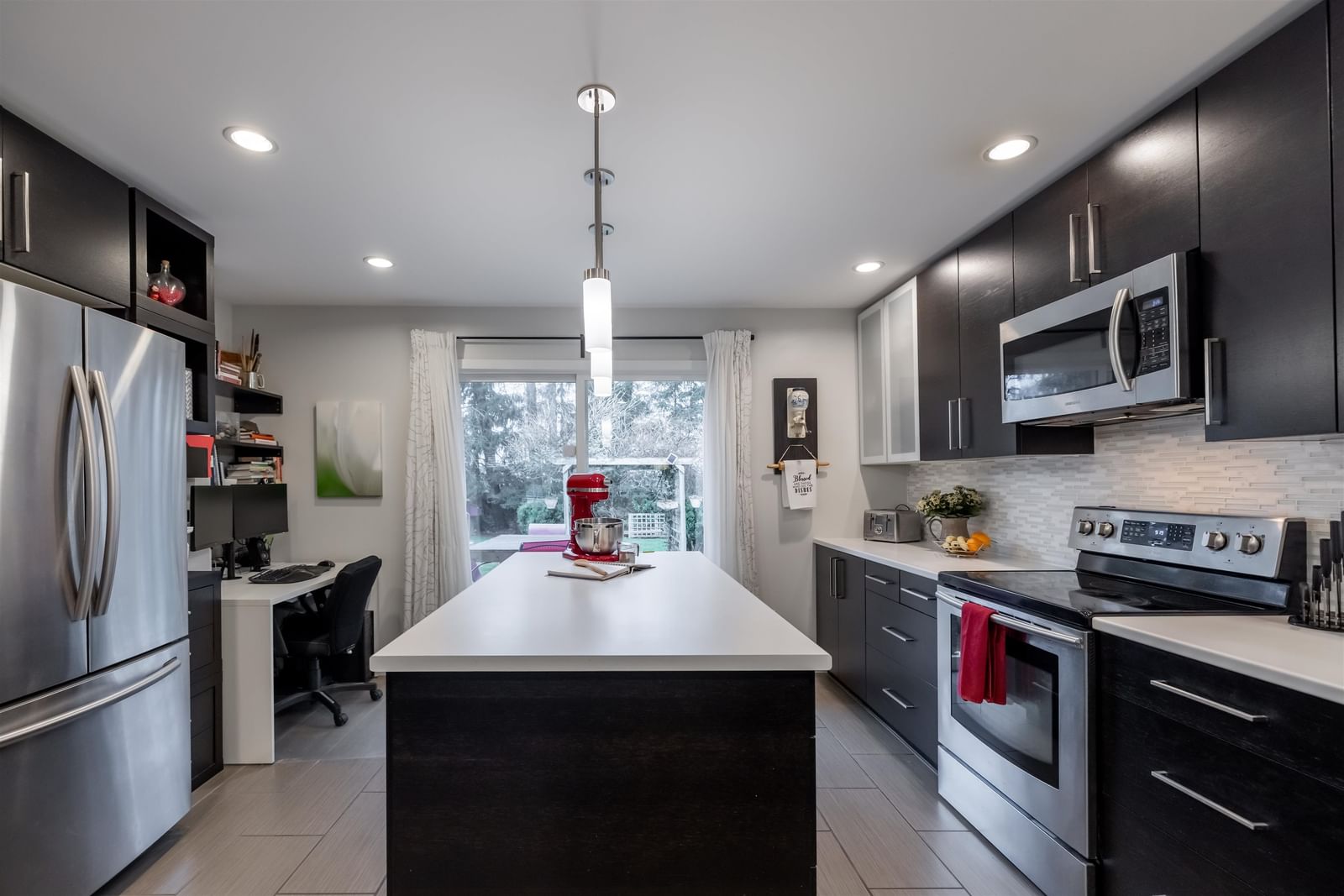 Listing Image 11