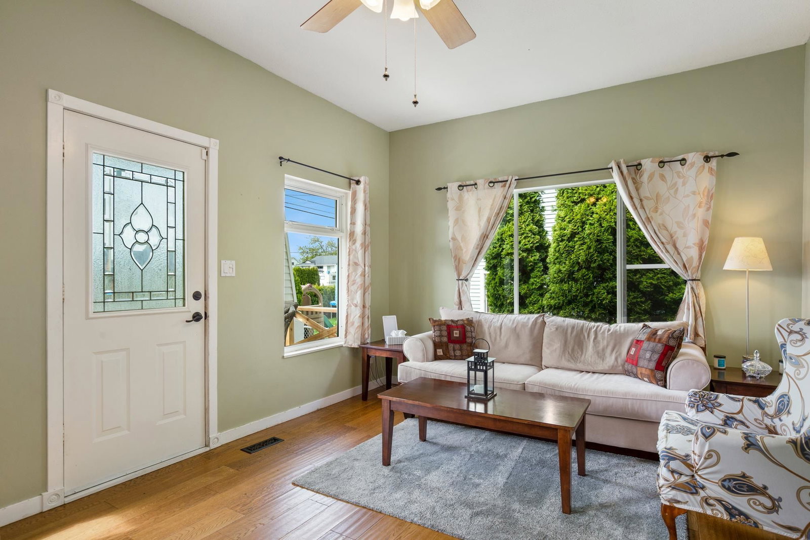 Listing Image 11