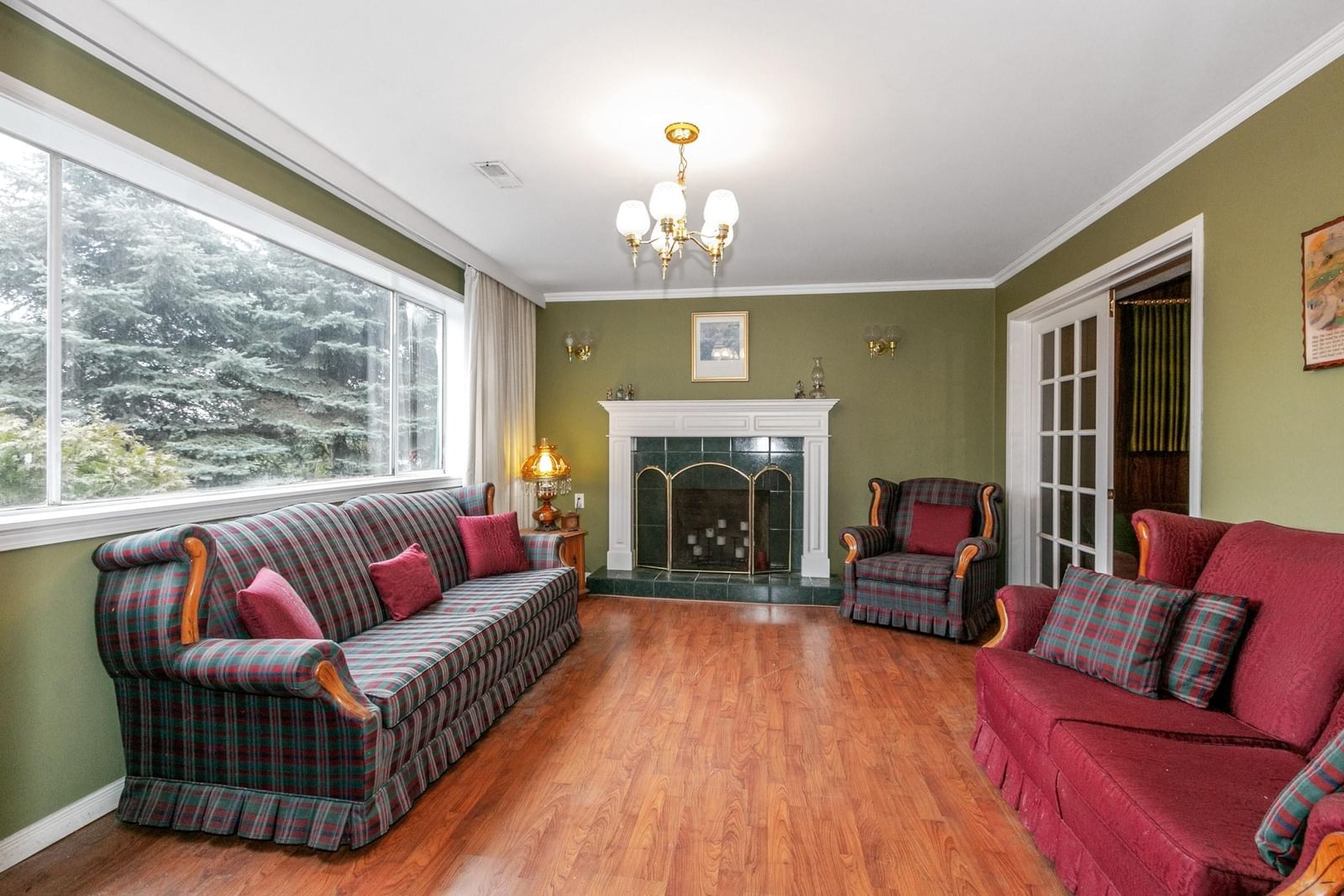 Listing Image 19