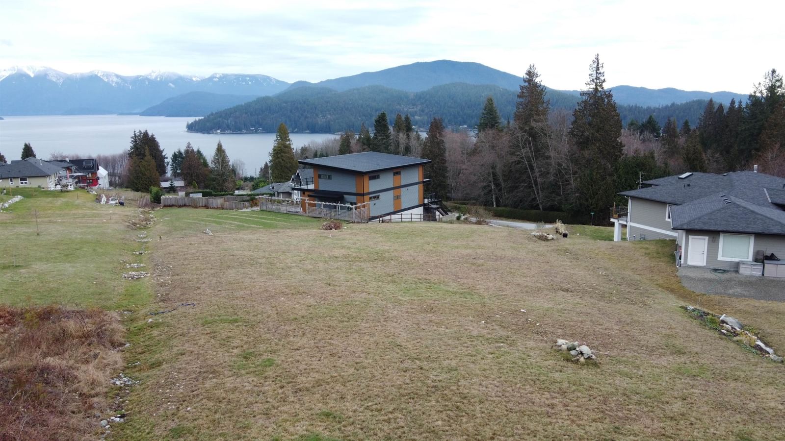 Listing Image 8