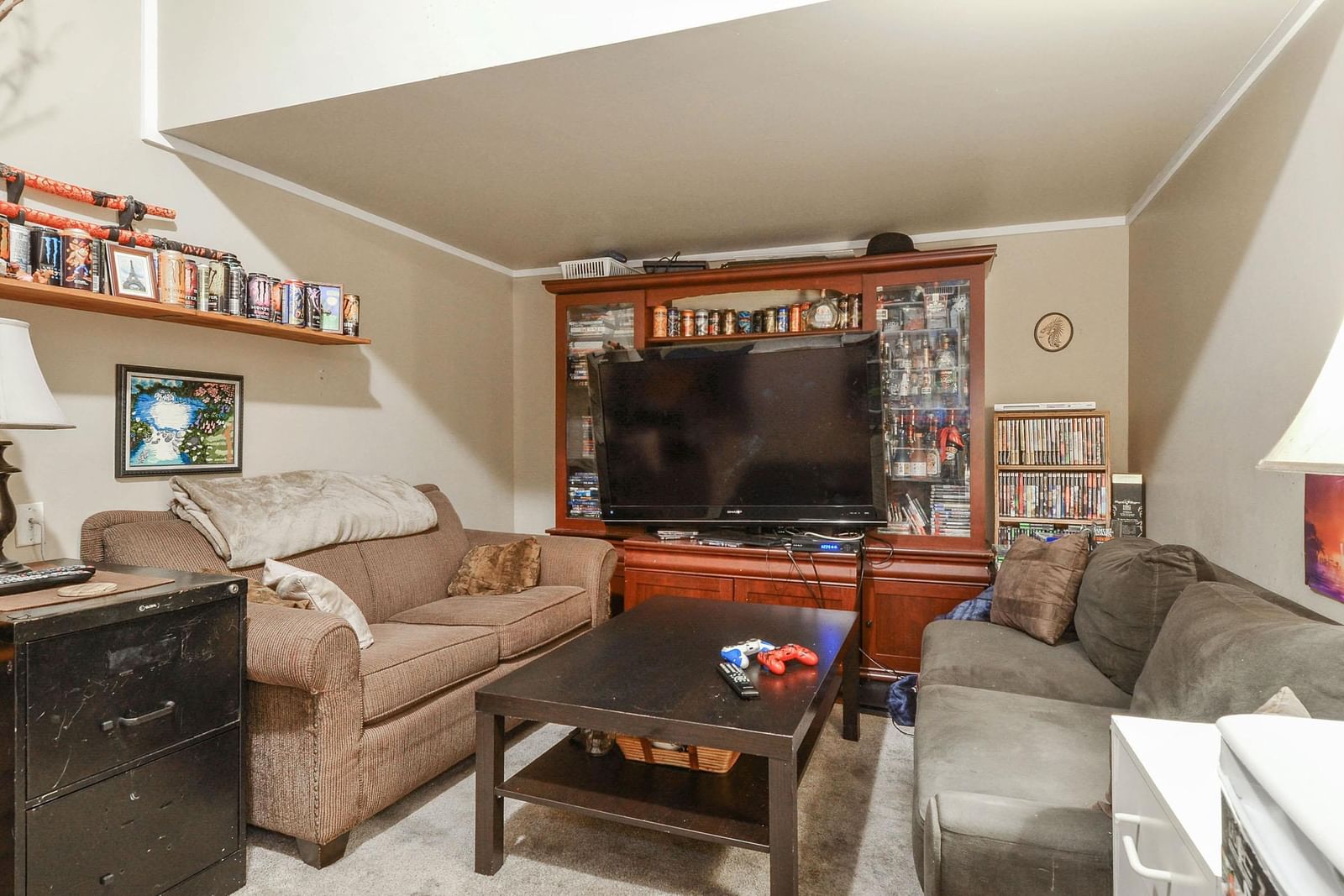 Listing Image 19