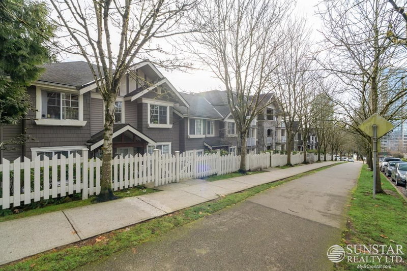 213 - 7330 Salisbury Avenue, Burnaby, V5E 4N8 | Image 2