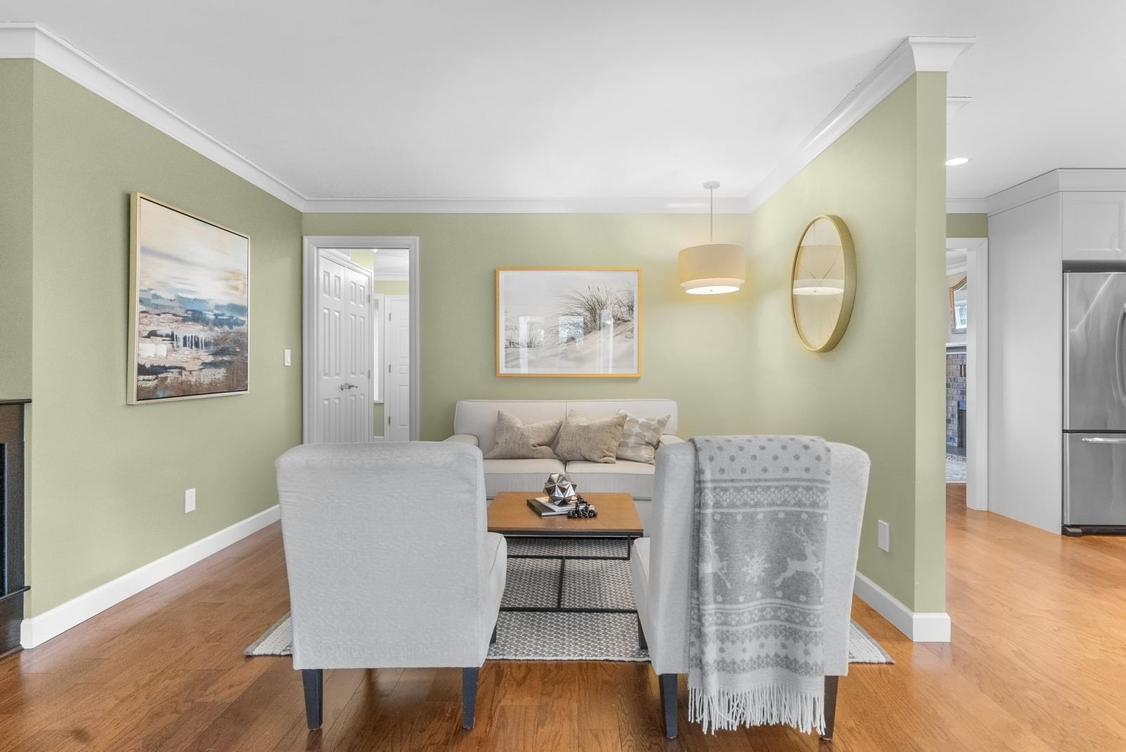 Listing Image 10