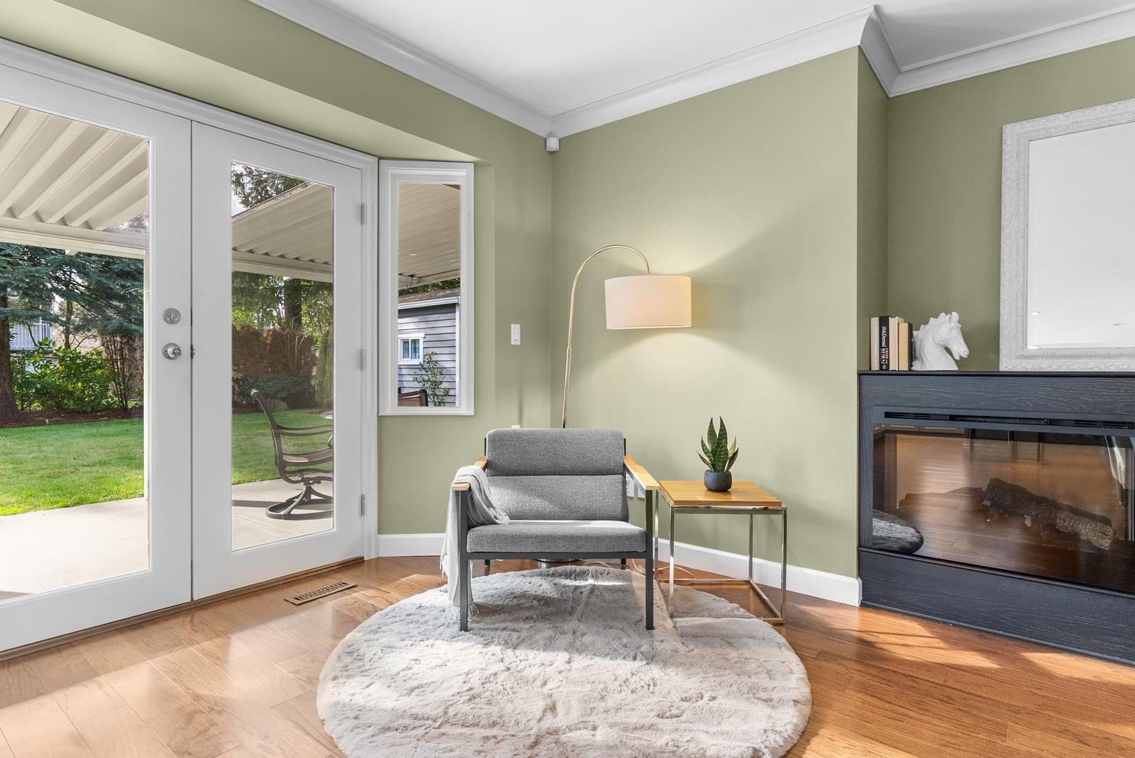 Listing Image 11