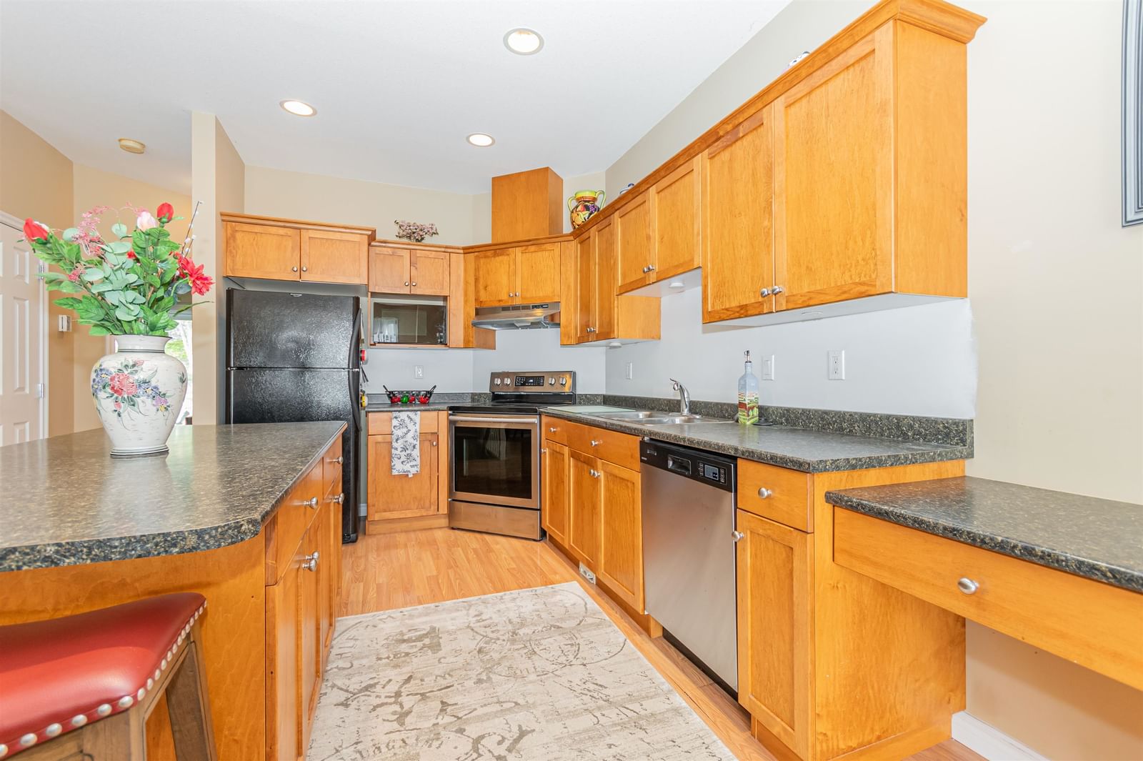 Listing Image 6