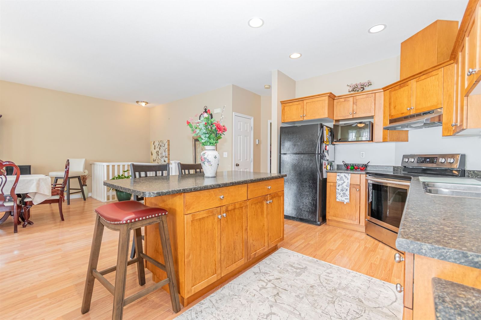Listing Image 7