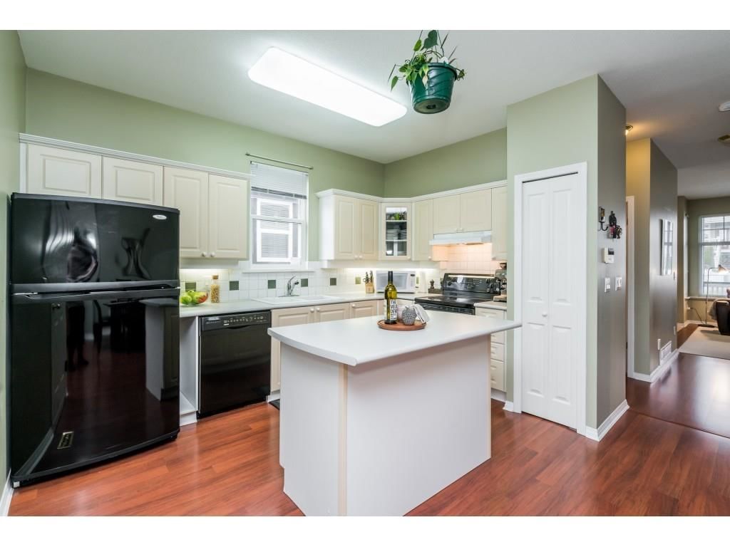 Listing Image 16
