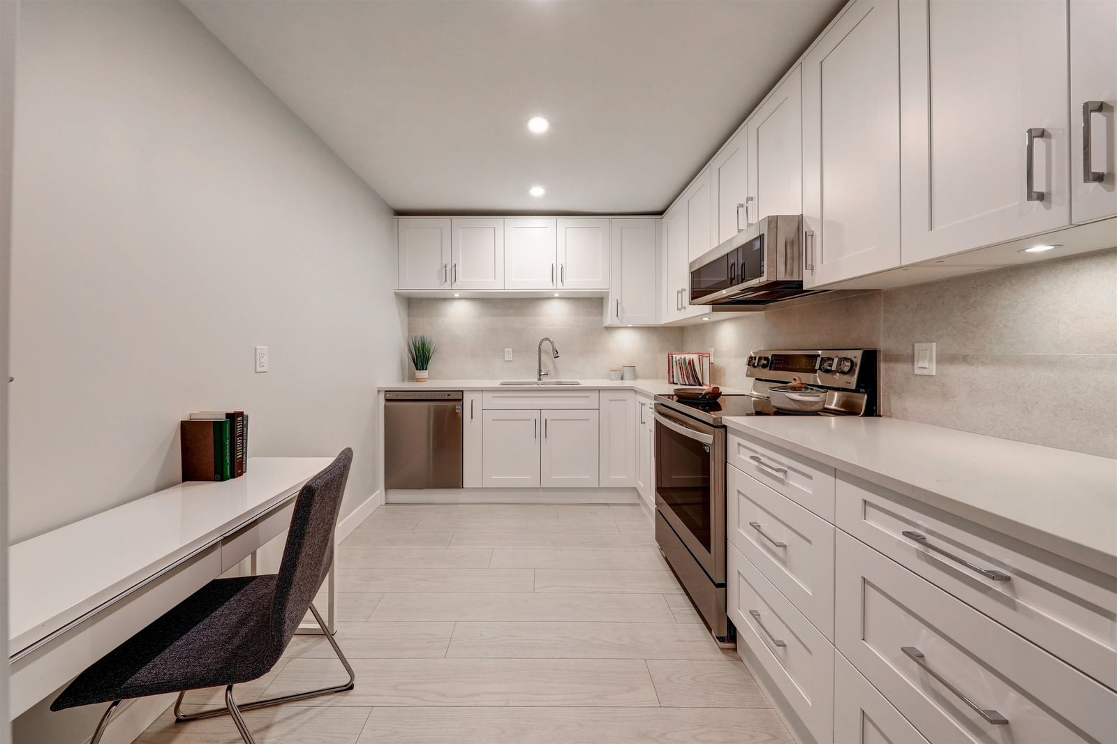 Listing Image 9