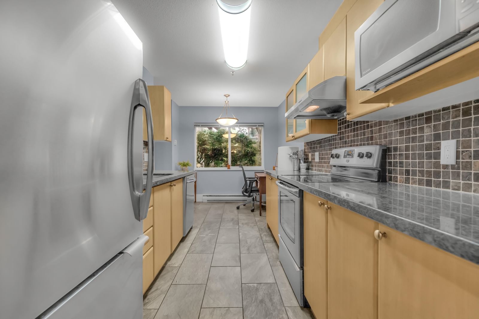 Listing Image 7