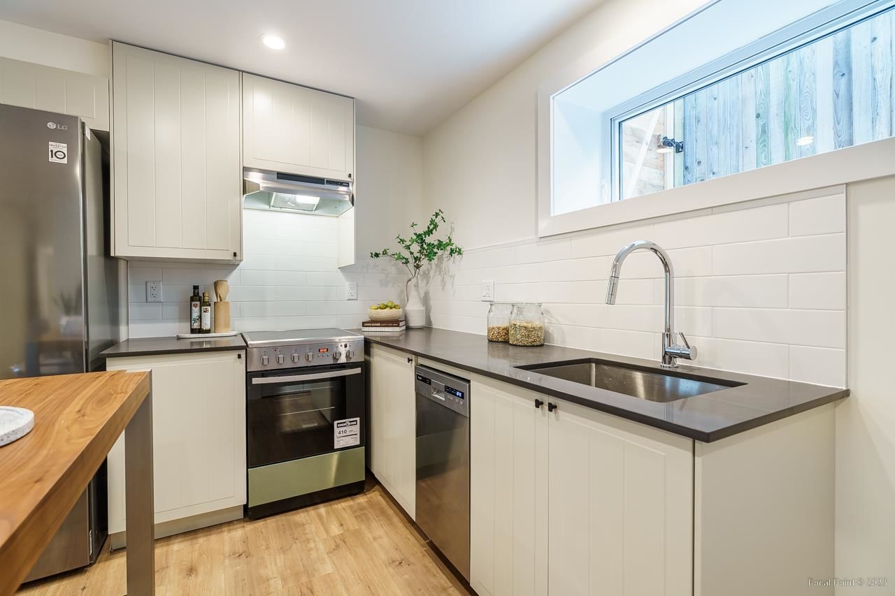 Listing Image 10