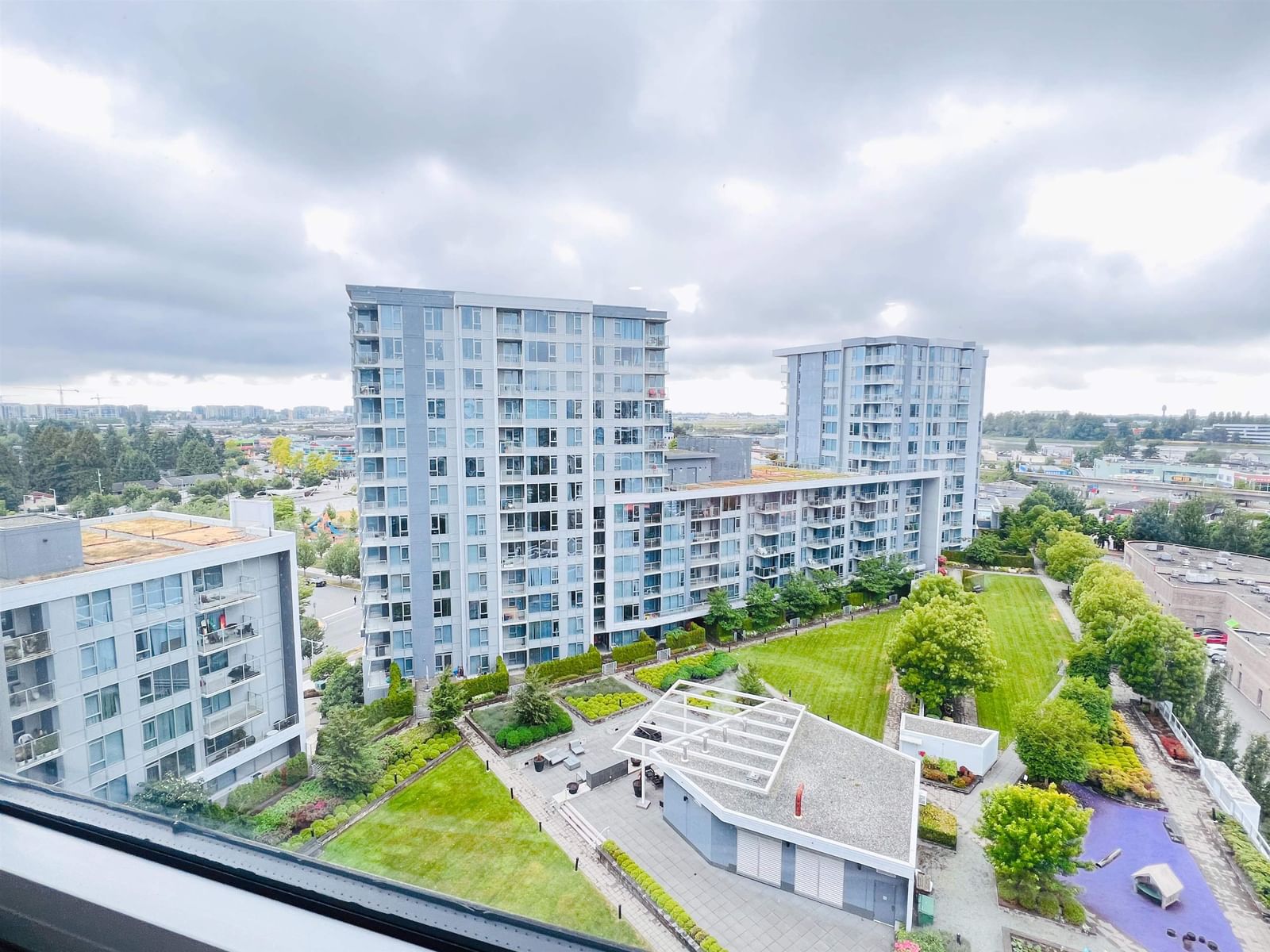 Listing Image 21