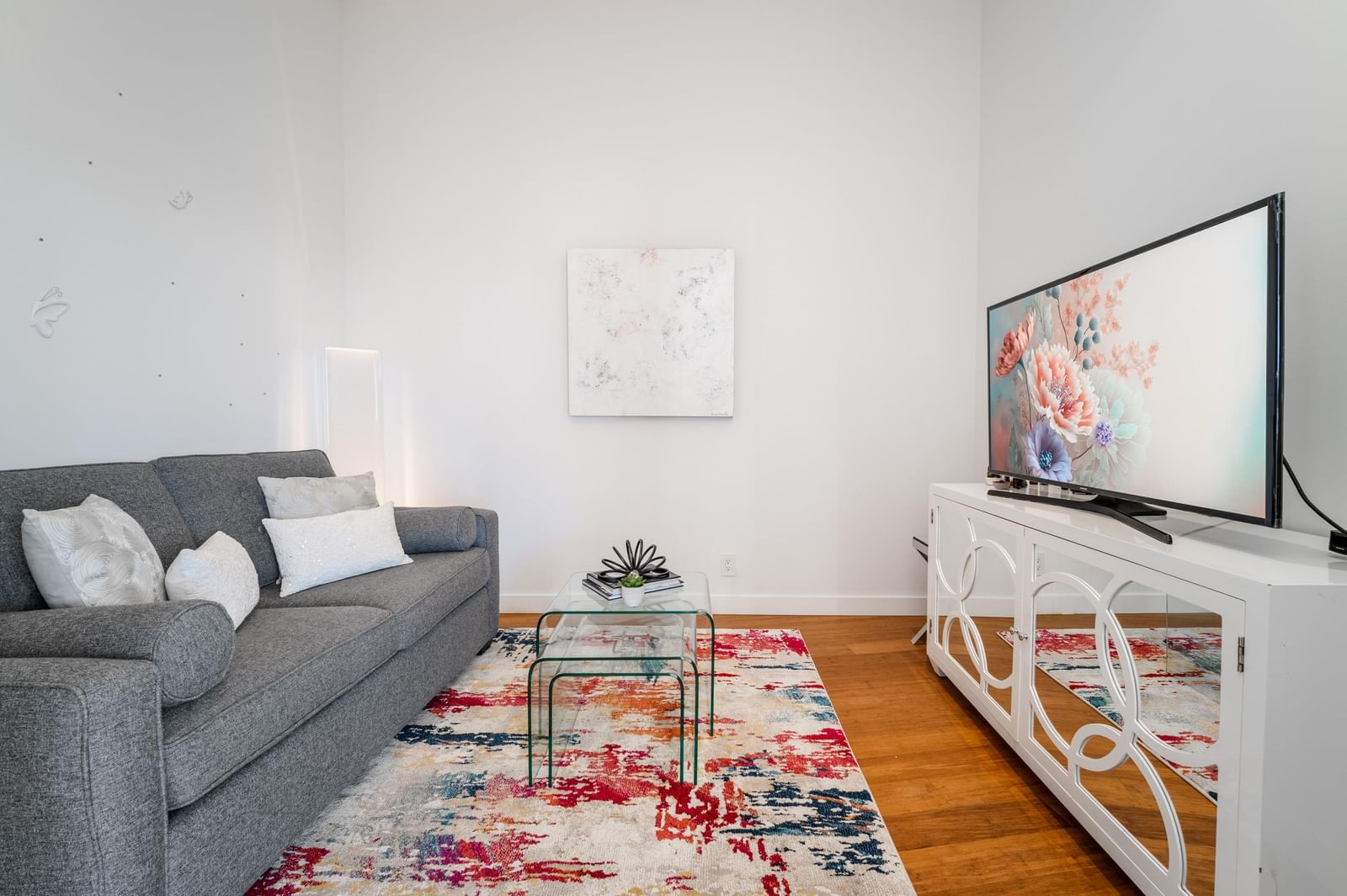Listing Image 11