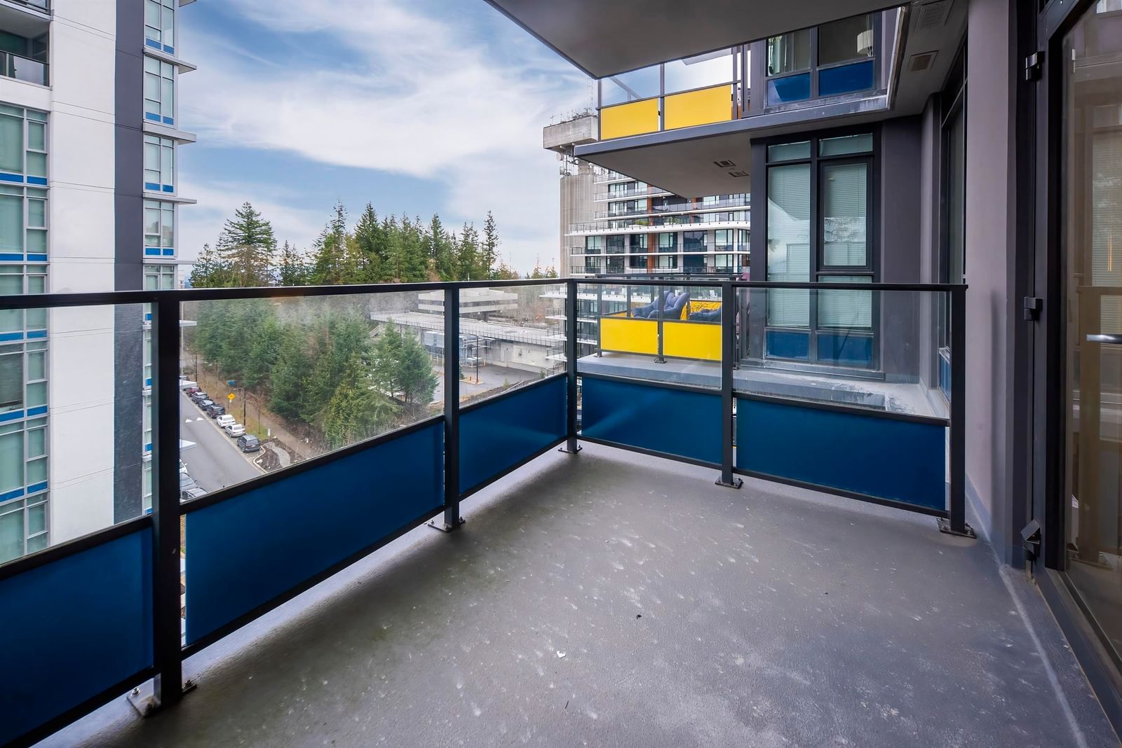 Listing Image 12