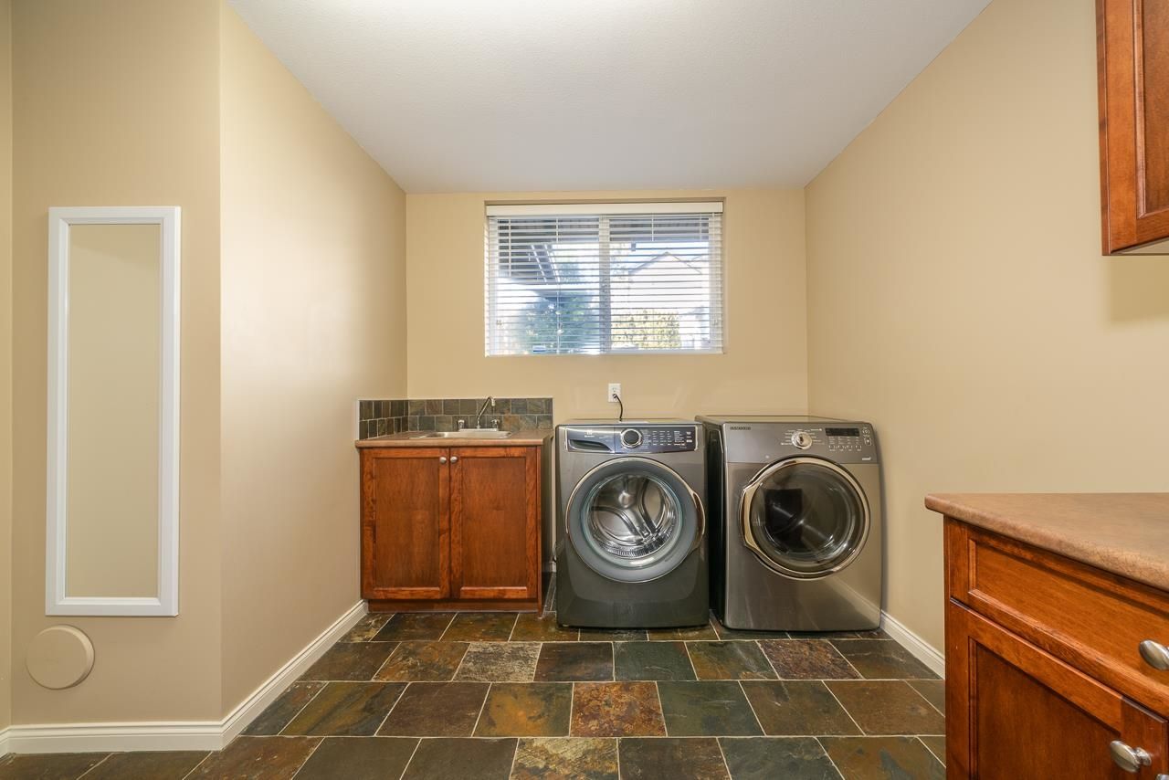 Listing Image 17