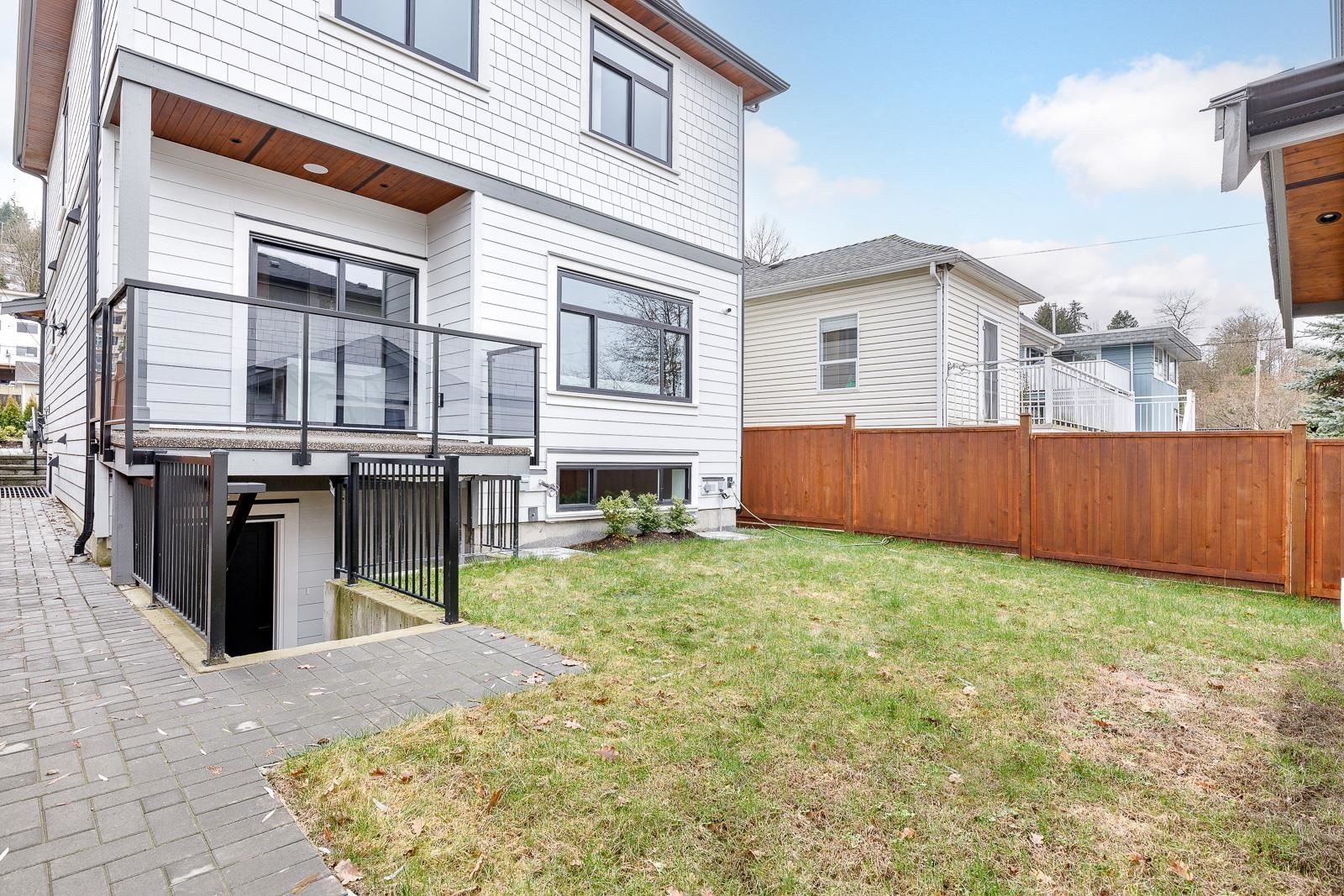 Listing Image 25