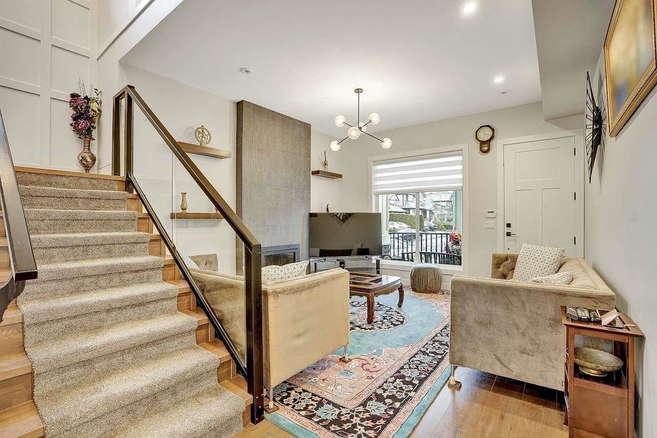 Listing Image 8