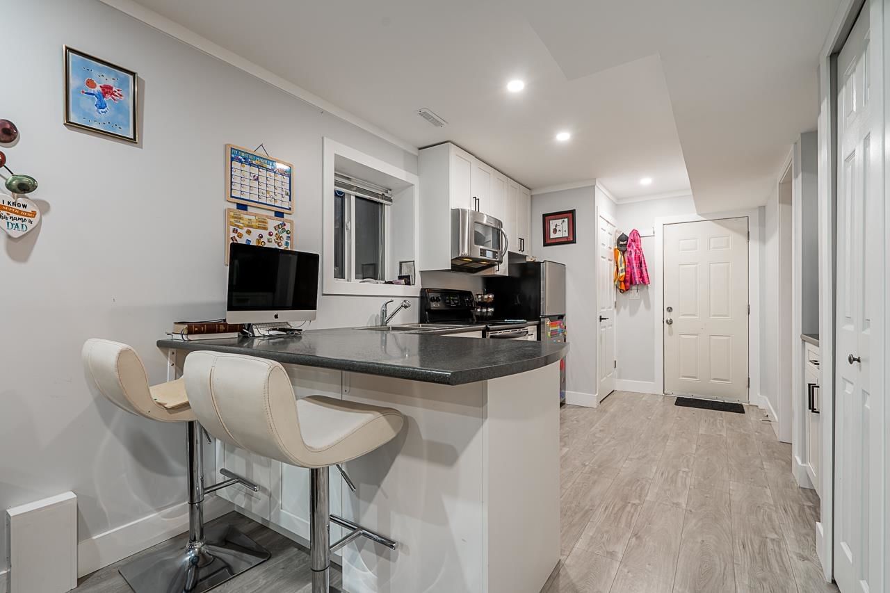 Listing Image 19