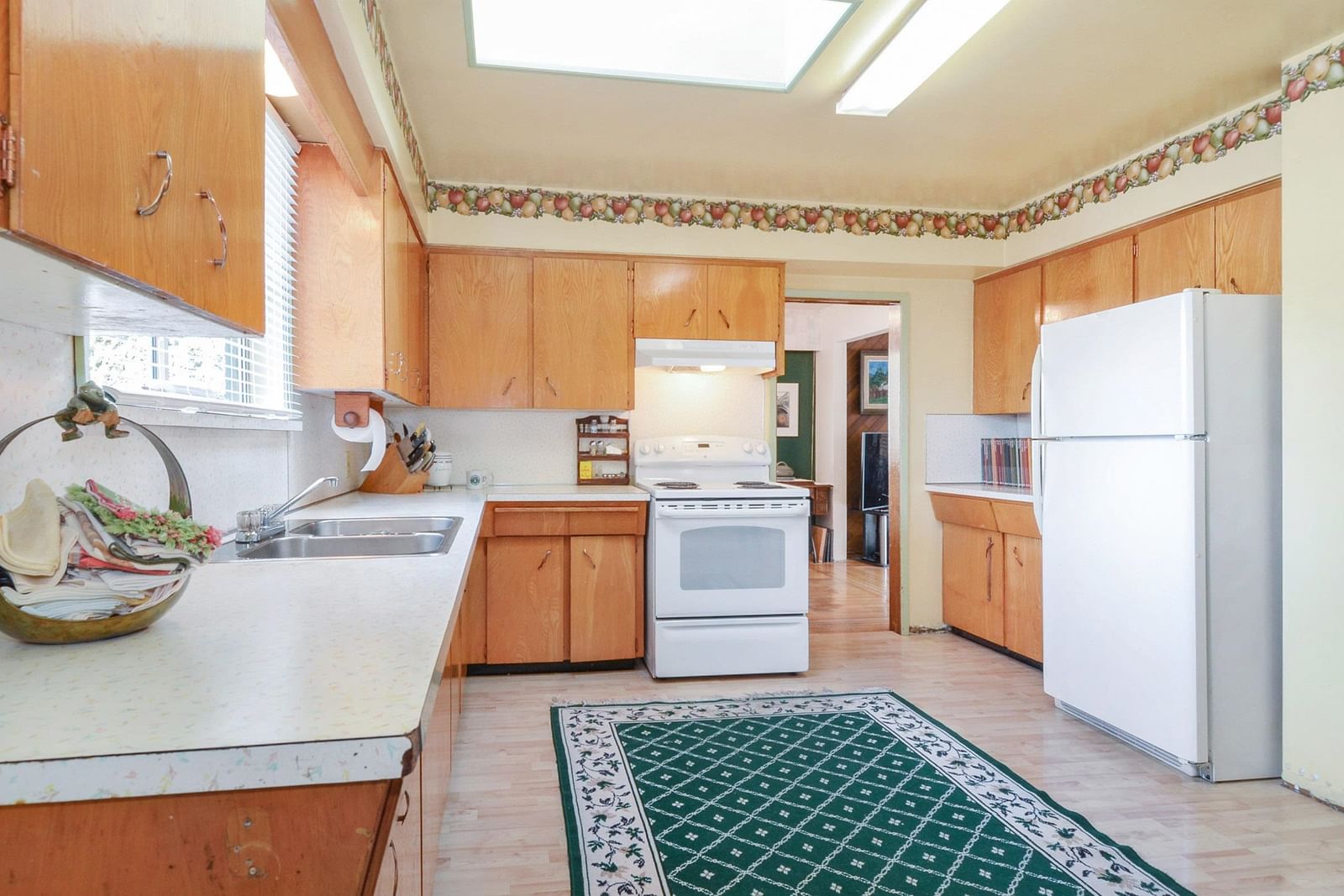 Listing Image 8