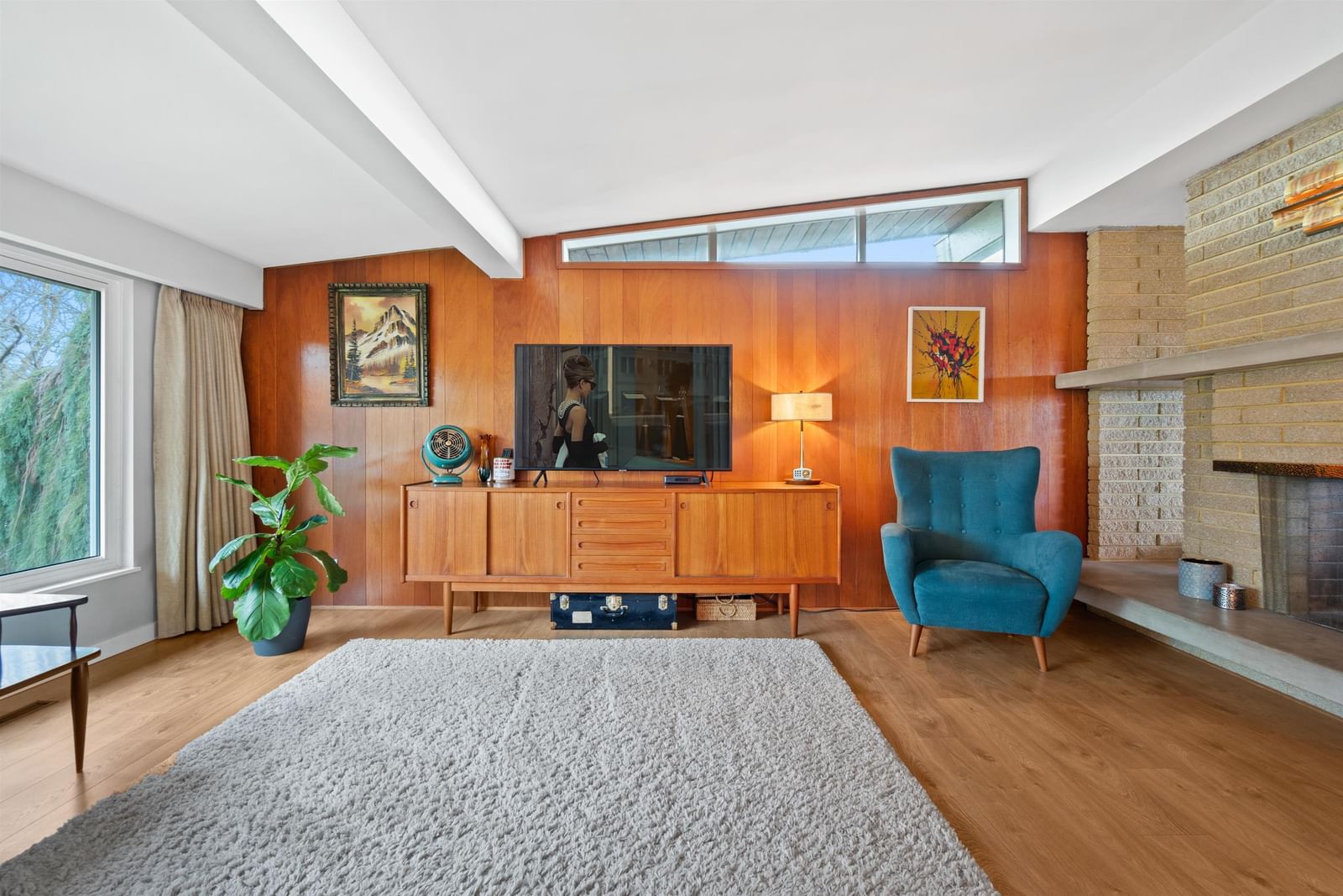Listing Image 5