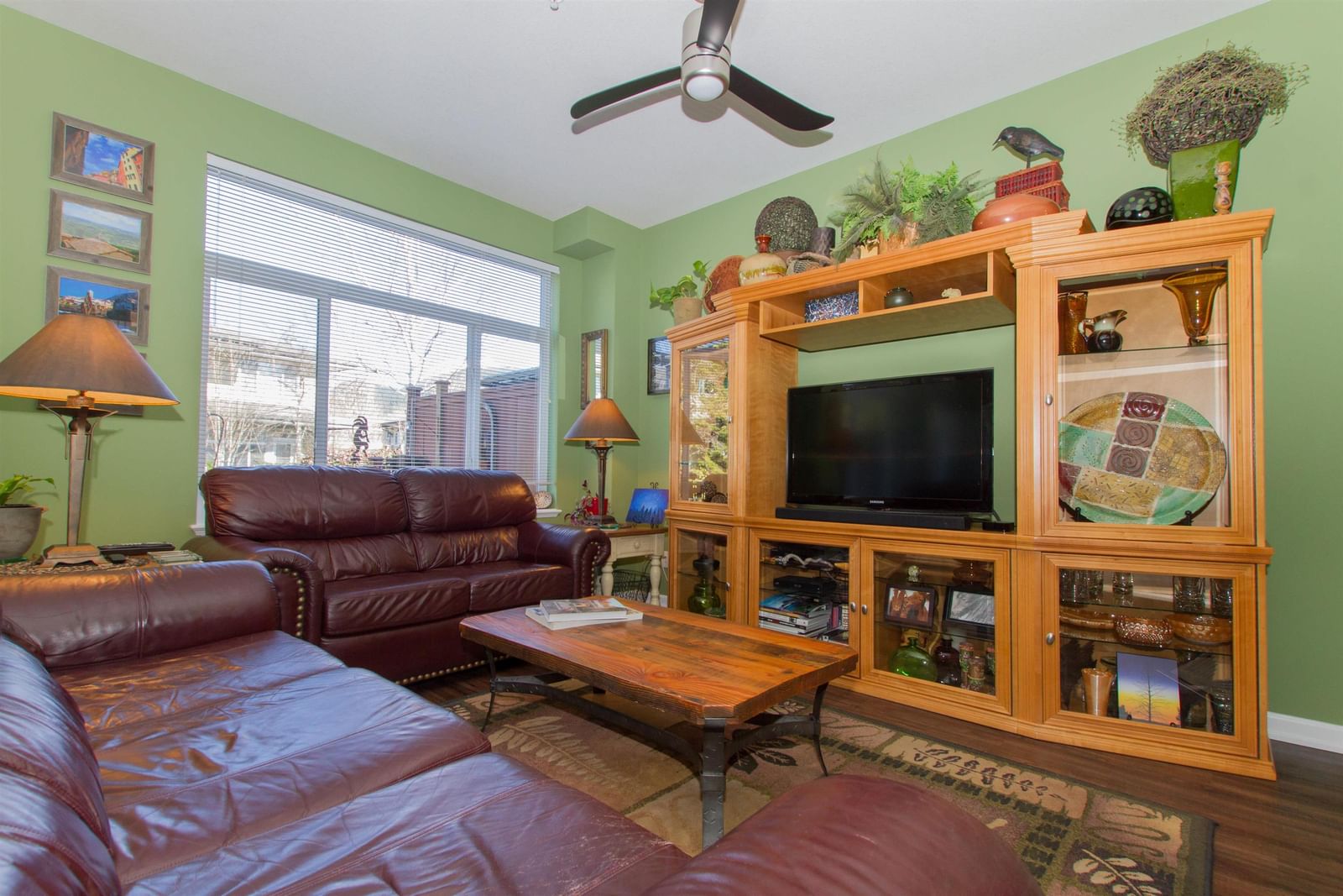 Listing Image 16