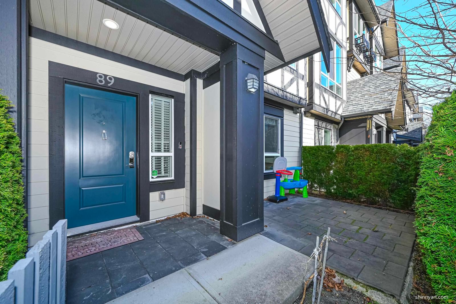Listing Image 3