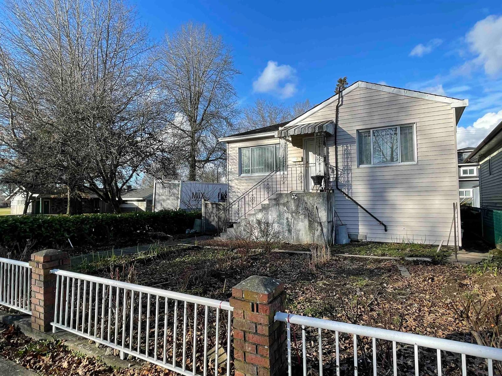 Listing Image 1