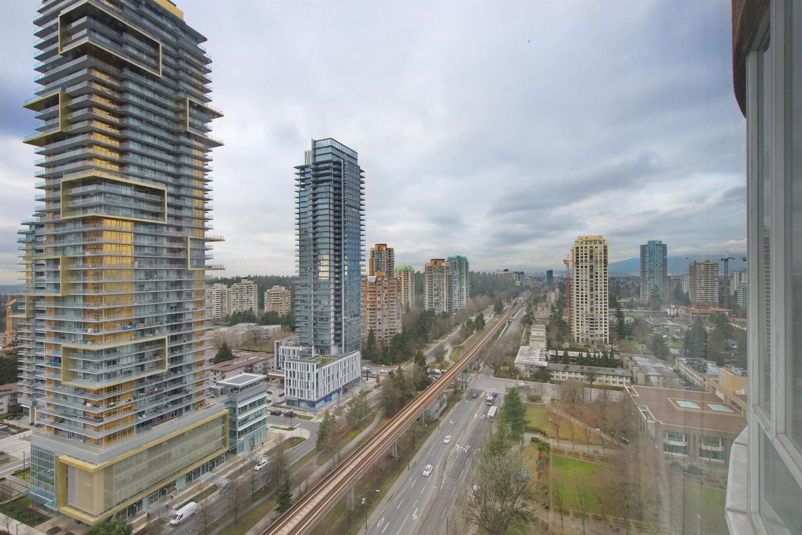 Listing Image 5