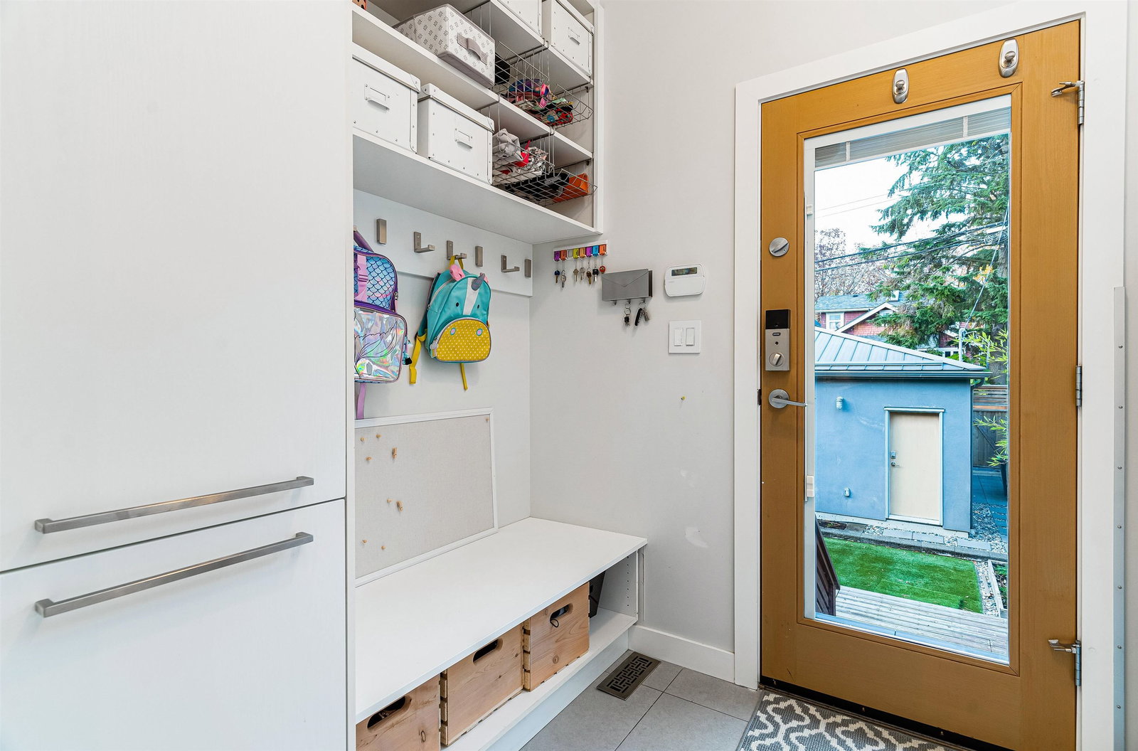 Listing Image 8