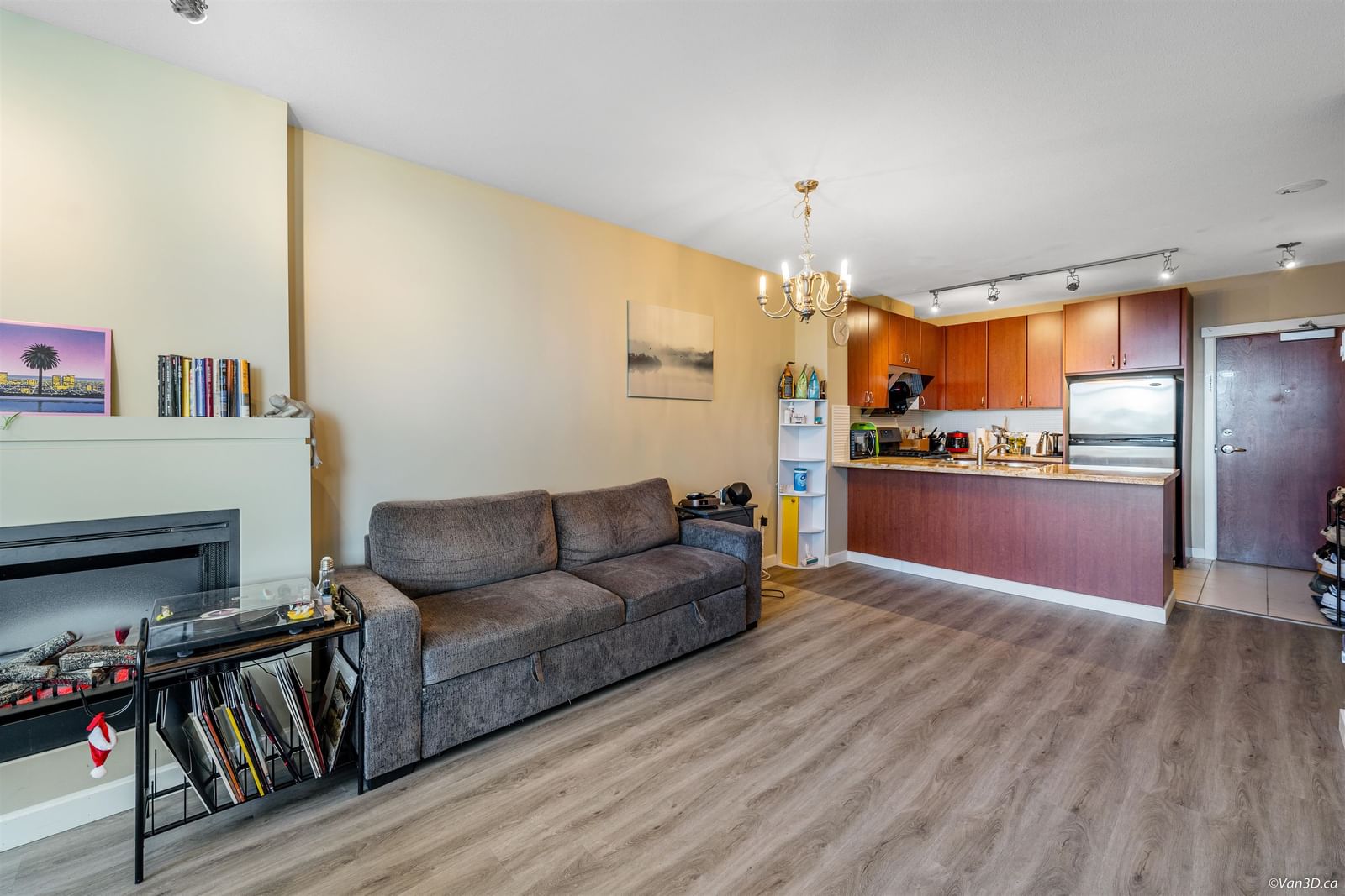 Listing Image 9