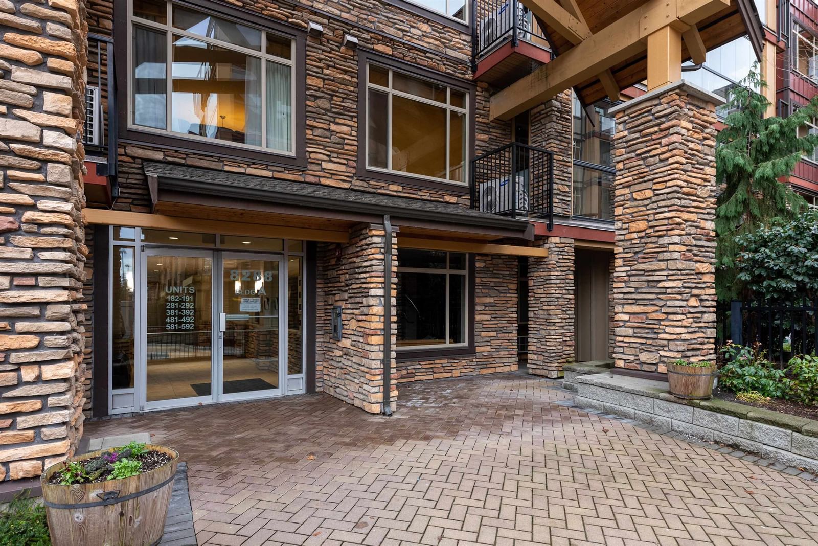 Listing Image 14