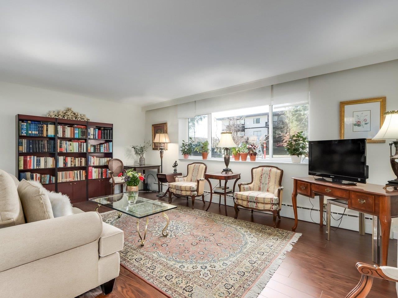 Listing Image 3