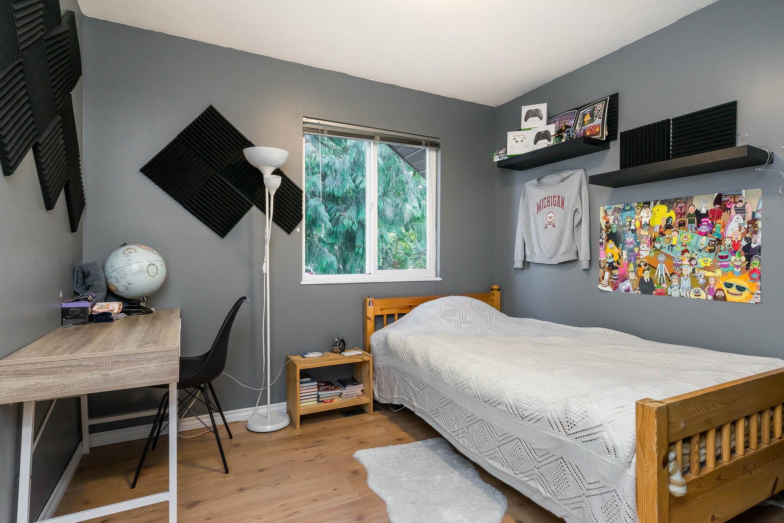 Listing Image 11