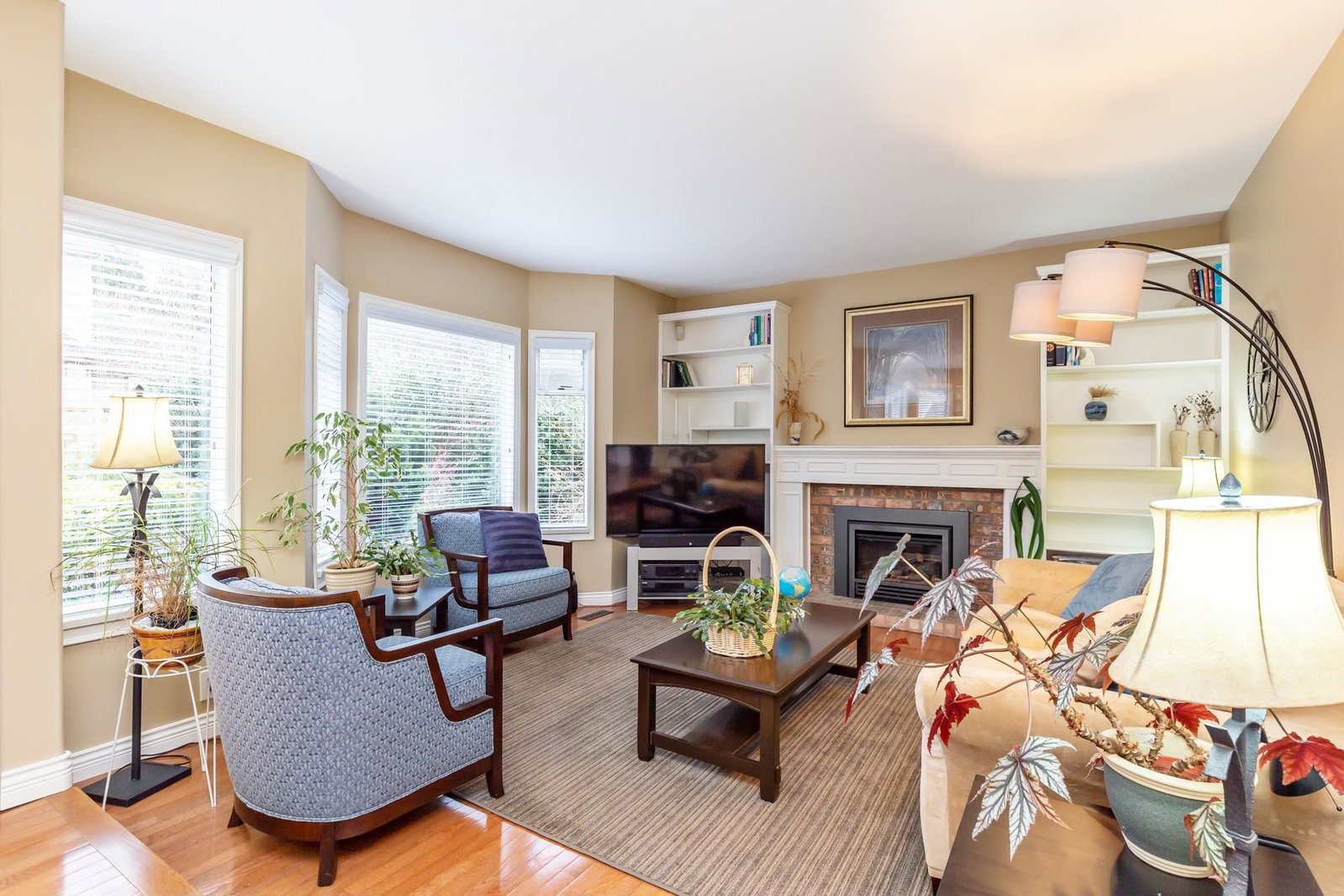 Listing Image 13