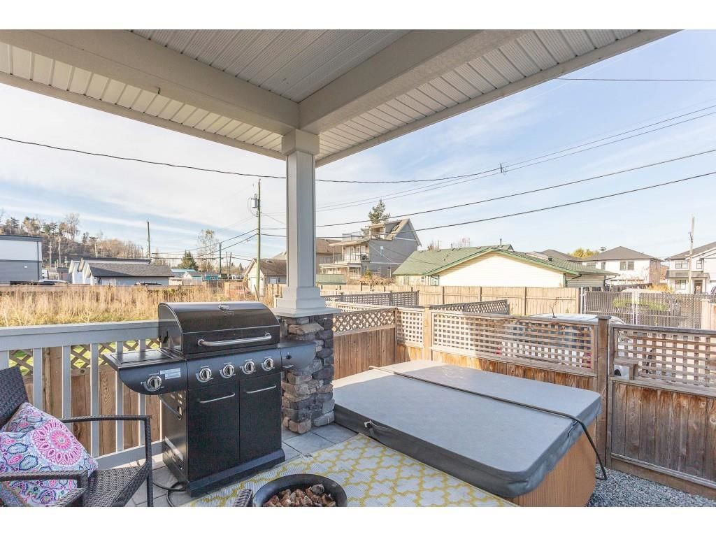 Listing Image 6