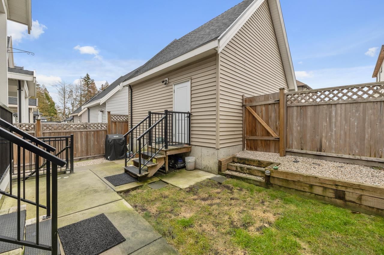 Listing Image 17