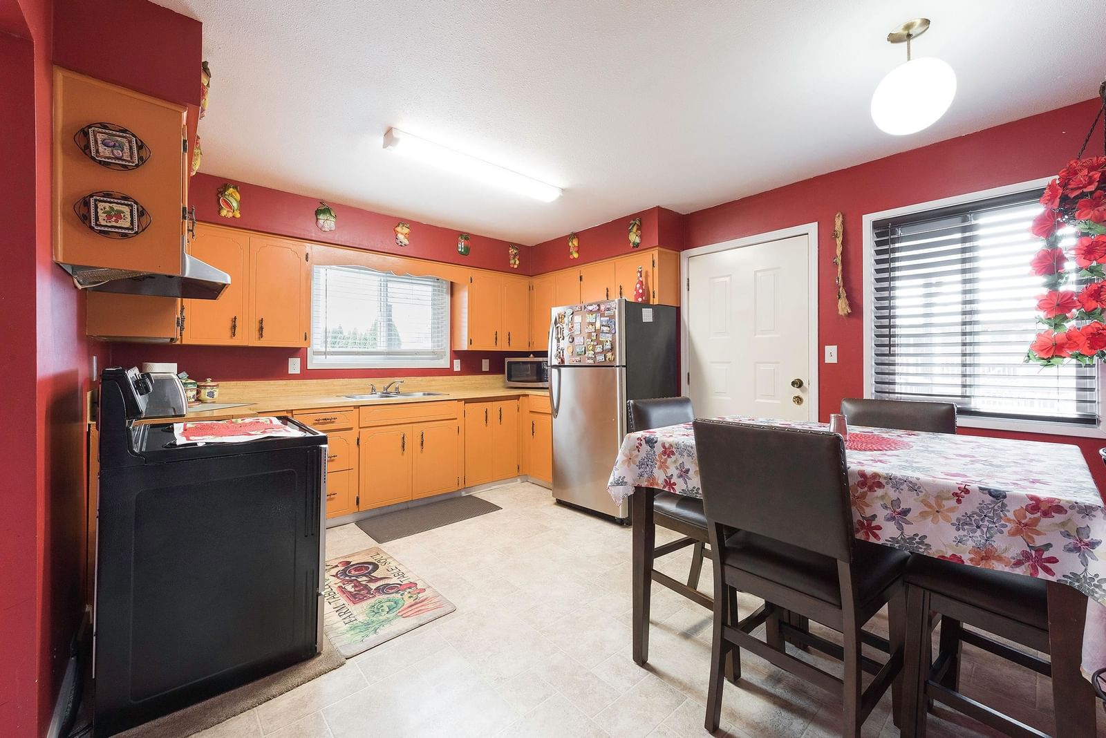 Listing Image 6