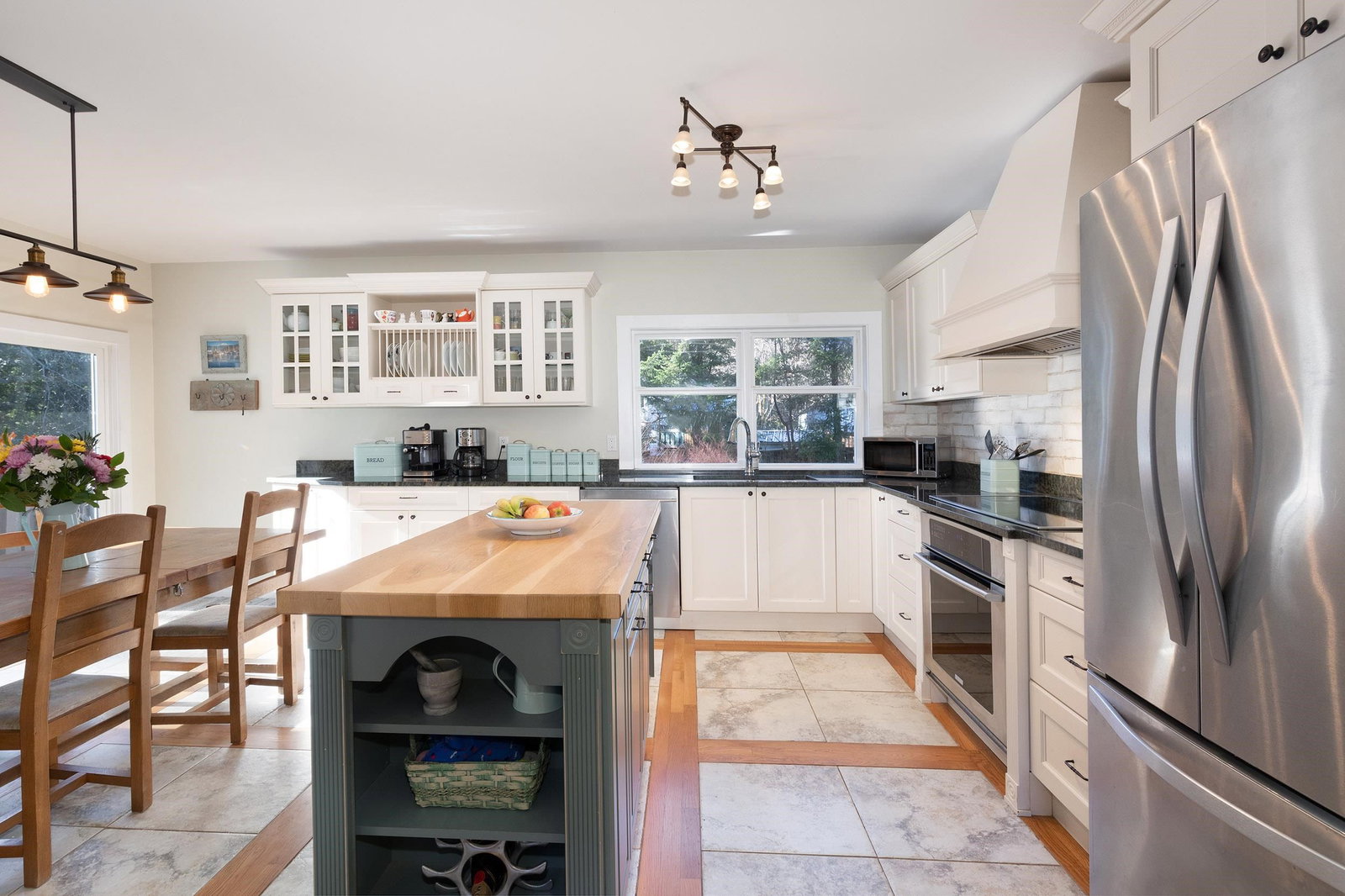 Listing Image 9