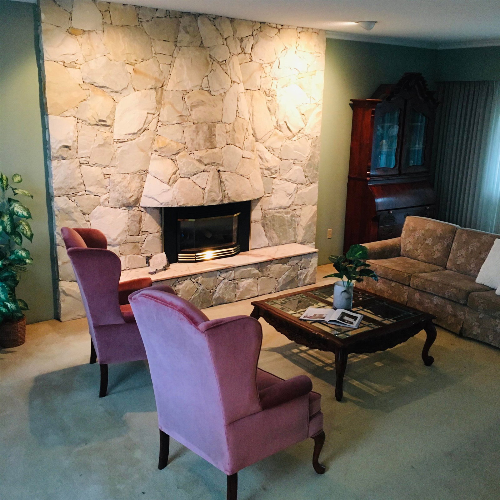 Listing Image 10