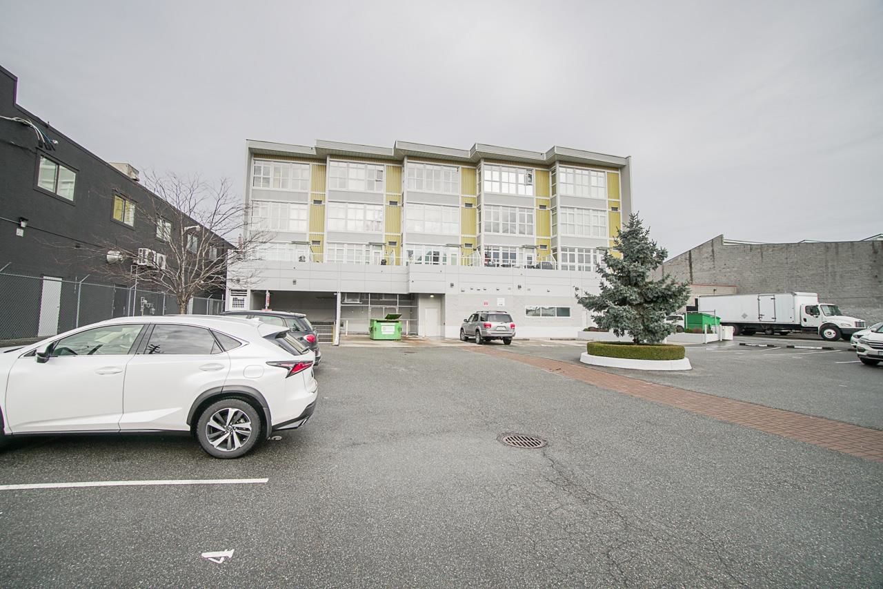 Listing Image 23