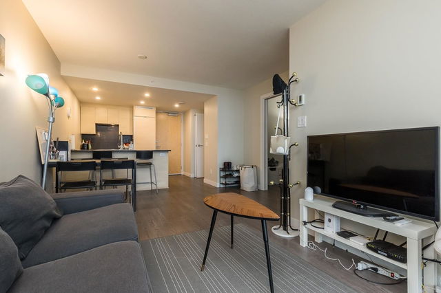 713 - 489 Interurban Way