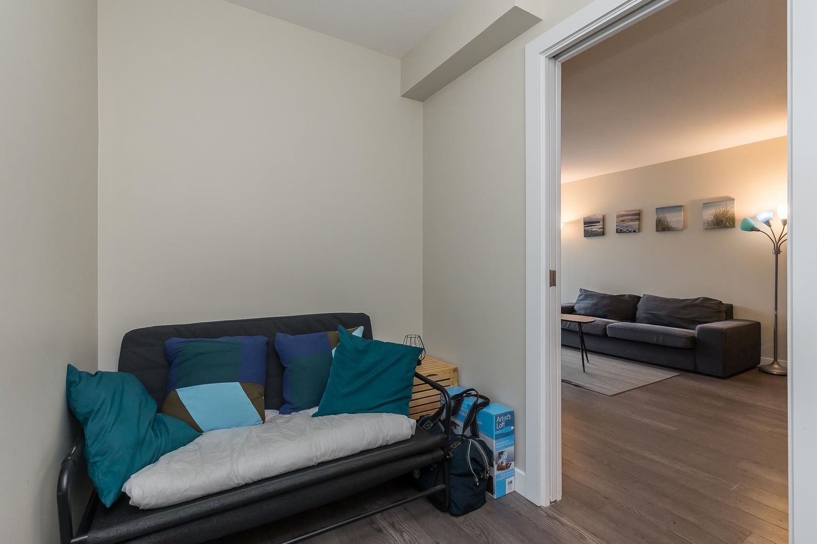 Listing Image 5