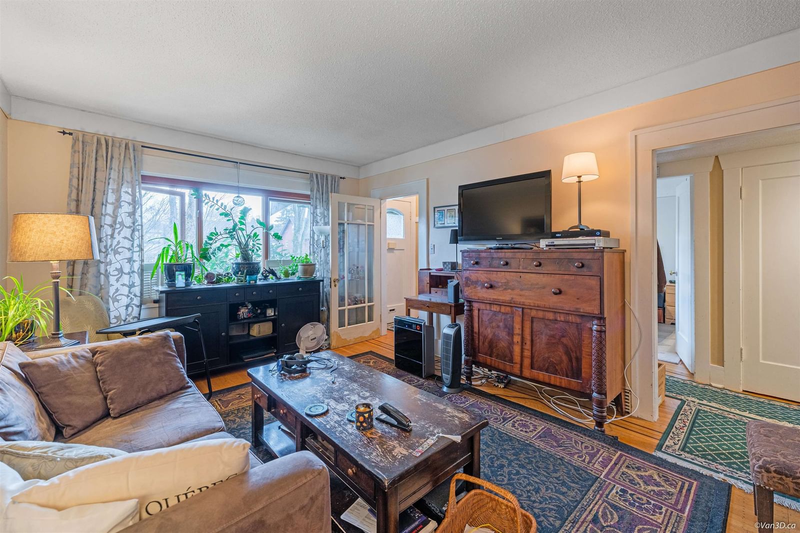 Listing Image 12