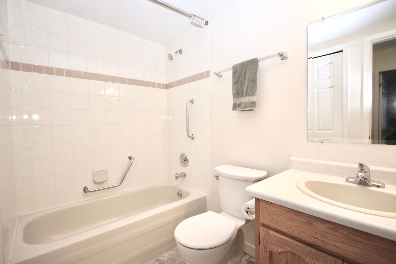 Listing Image 18