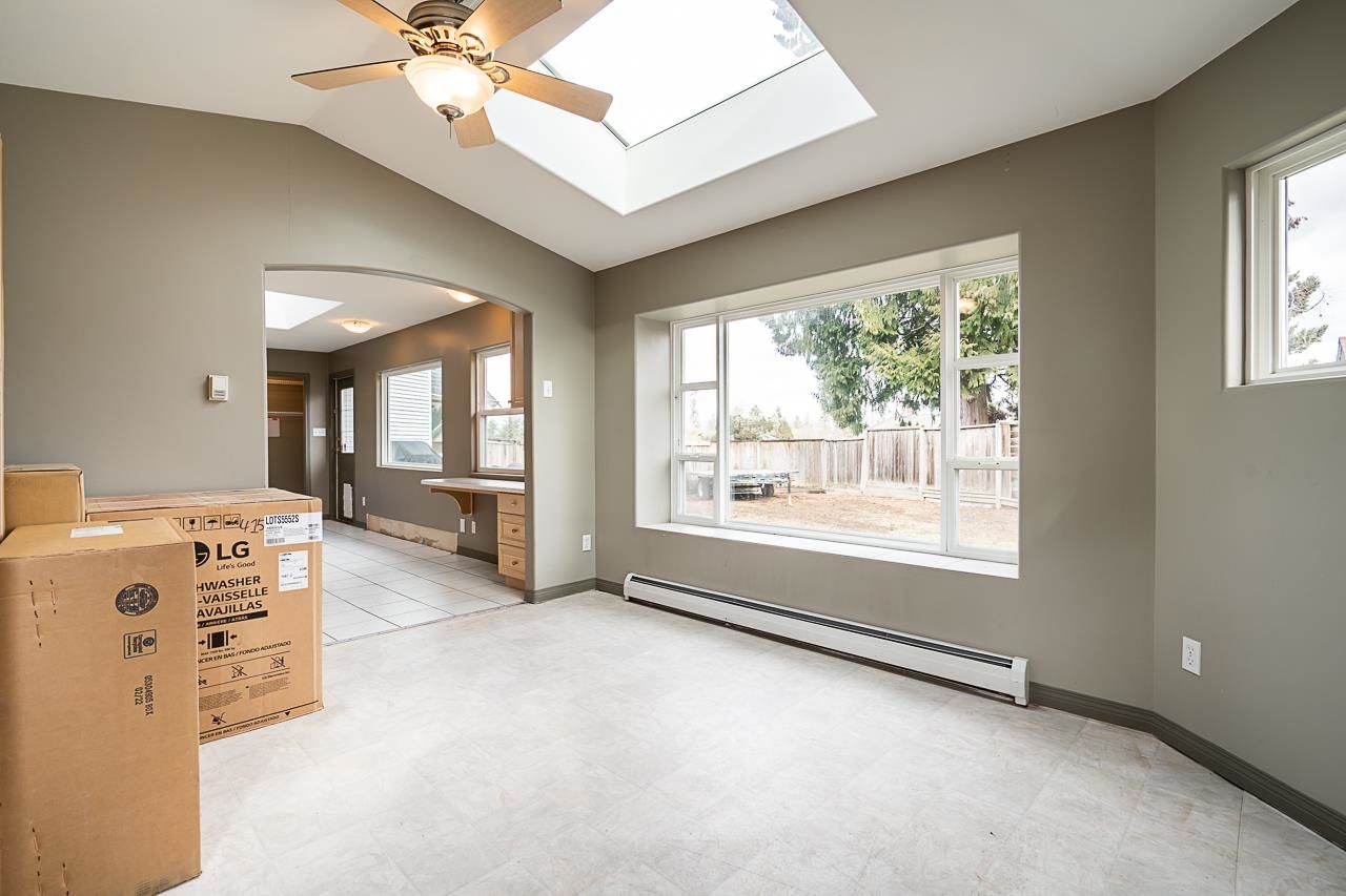 Listing Image 15