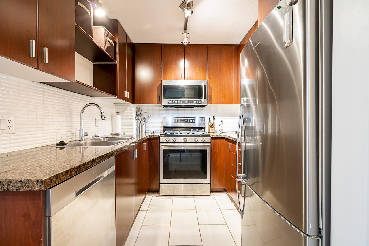 Listing Image 12