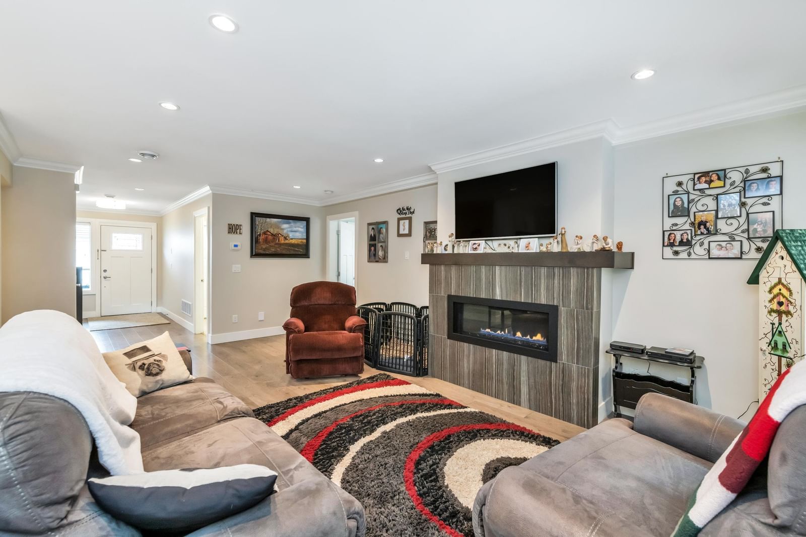 Listing Image 7