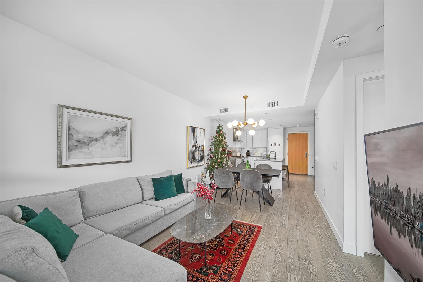 Listing Image 14