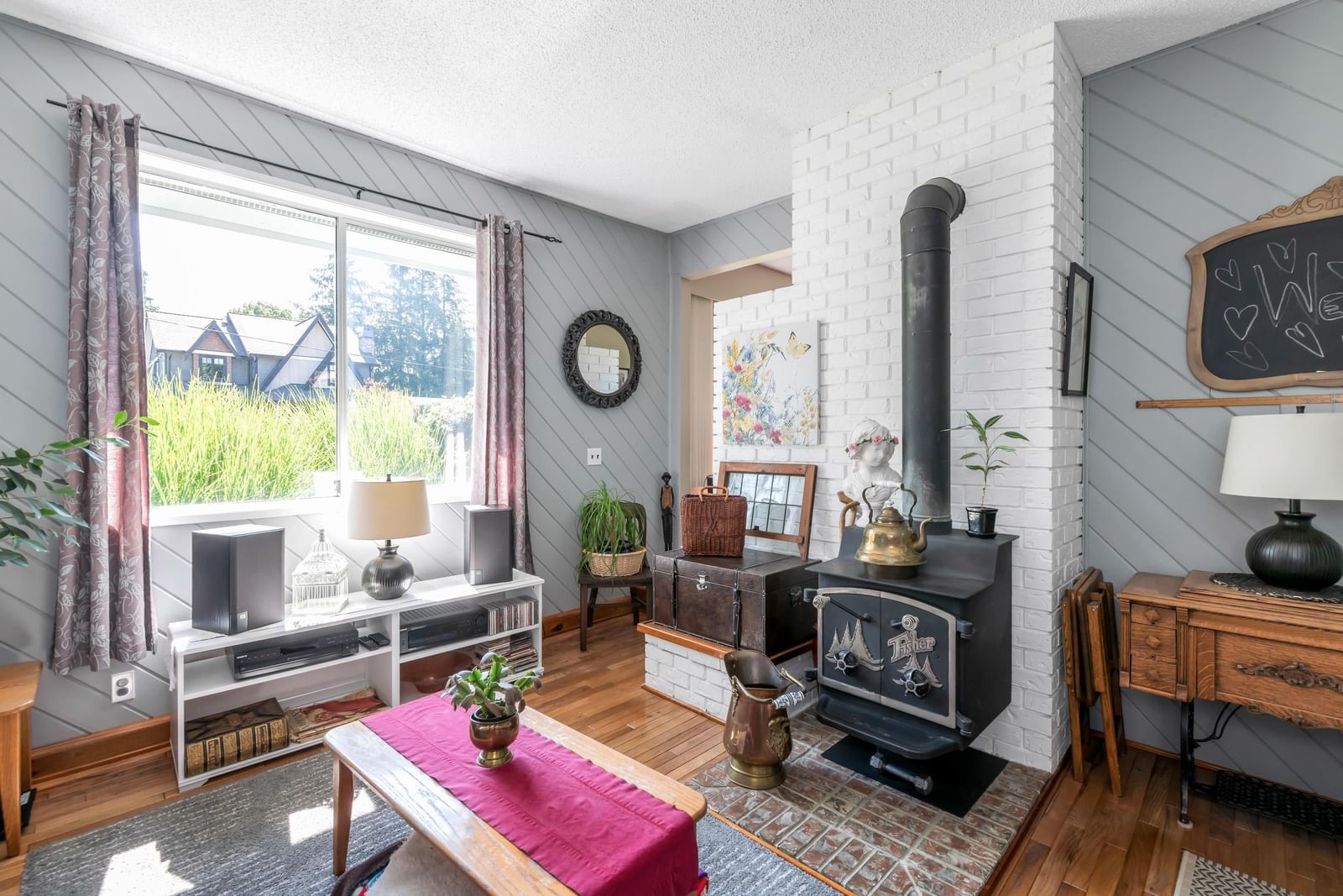 Listing Image 12