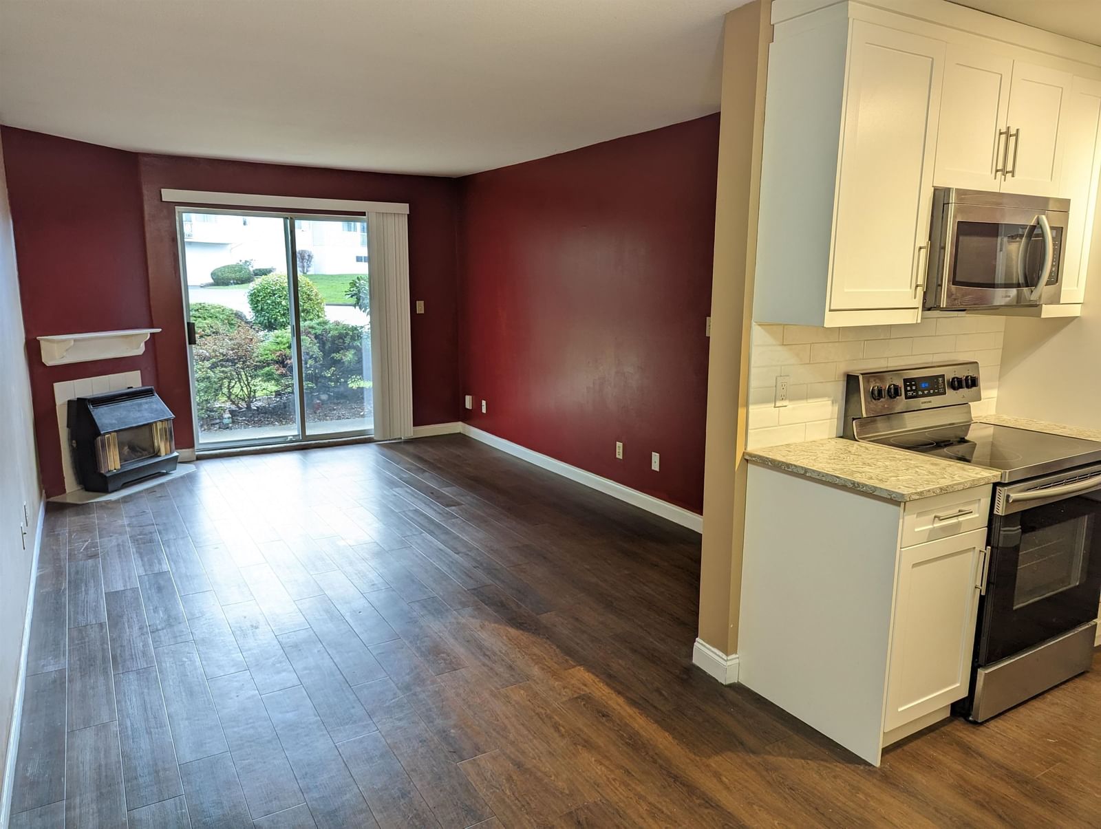Listing Image 8